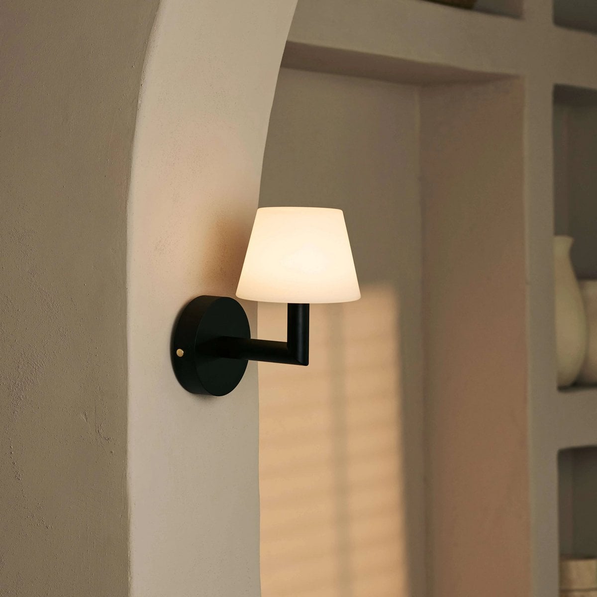 Sienas Lampa Ted Black Wood