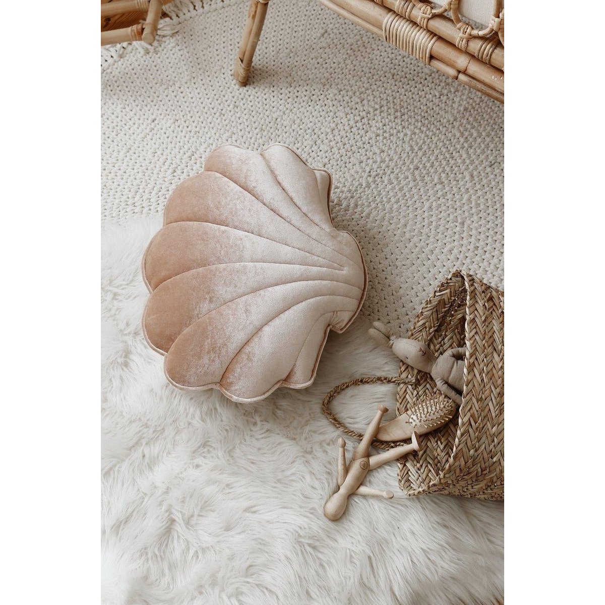 Spilvens Shell Velvet Beige Pearl